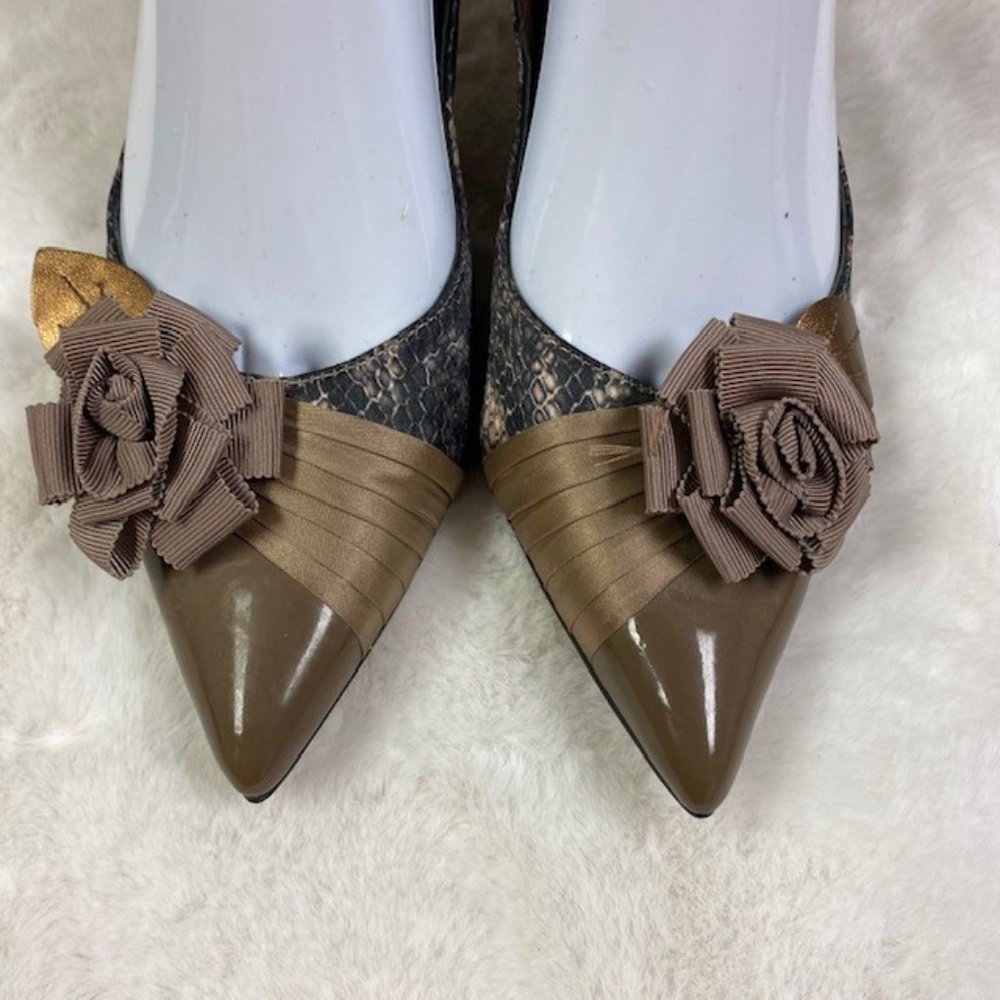 Beverly Feldman VINTAGE Patent Faux Snakeskin Rosette Slingback Heels, size 8.5 - Picture 2 of 16